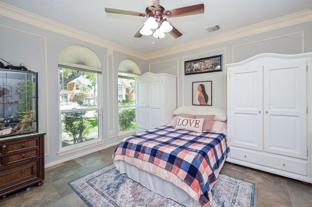 4306 Island Hills Drive, Pasadena, TX 77059