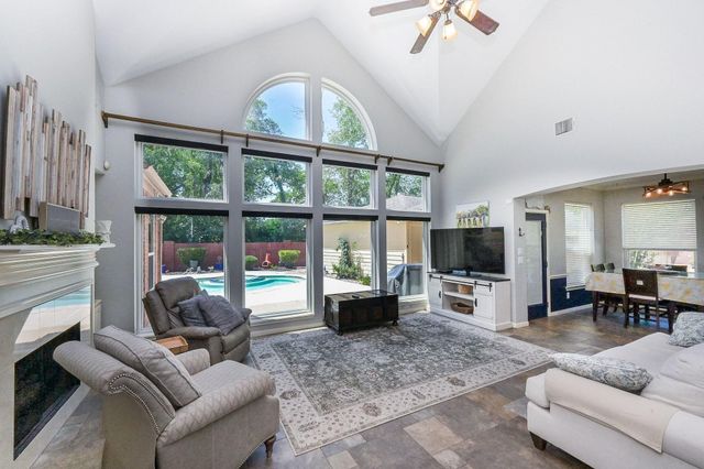 4306 Island Hills Drive, Pasadena, TX 77059