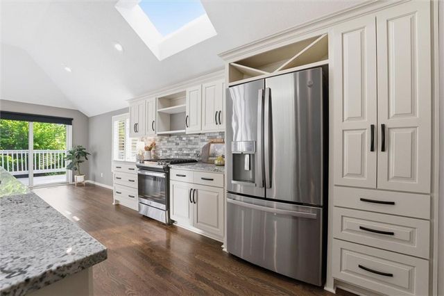 12033 Juniper Street, Overland Park, KS 66209