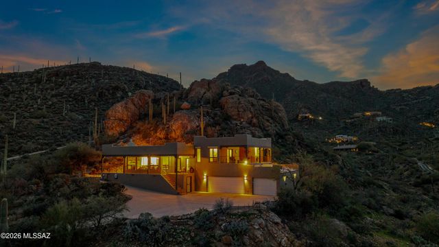 6426 W Lost Canyon Drive, Tucson, AZ 85745