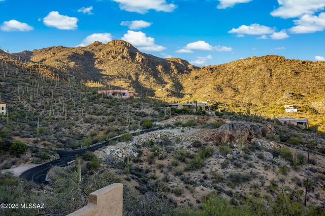 6426 W Lost Canyon Drive, Tucson, AZ 85745