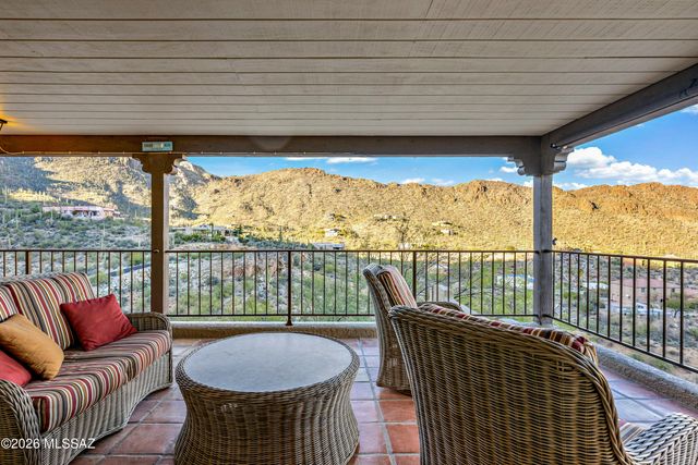 6426 W Lost Canyon Drive, Tucson, AZ 85745