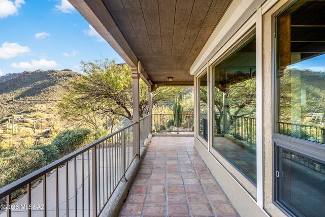 6426 W Lost Canyon Drive, Tucson, AZ 85745