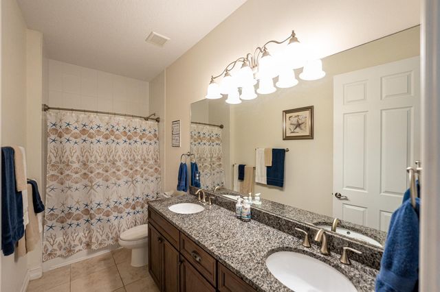 6134 NW Cullen Way, Port St Lucie, FL 34983