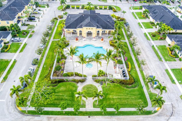 6134 NW Cullen Way, Port St Lucie, FL 34983