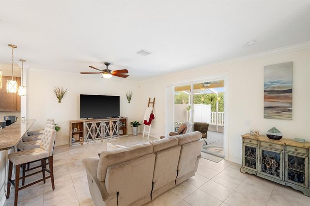 6134 NW Cullen Way, Port St Lucie, FL 34983