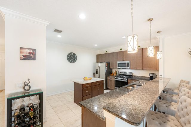 6134 NW Cullen Way, Port St Lucie, FL 34983