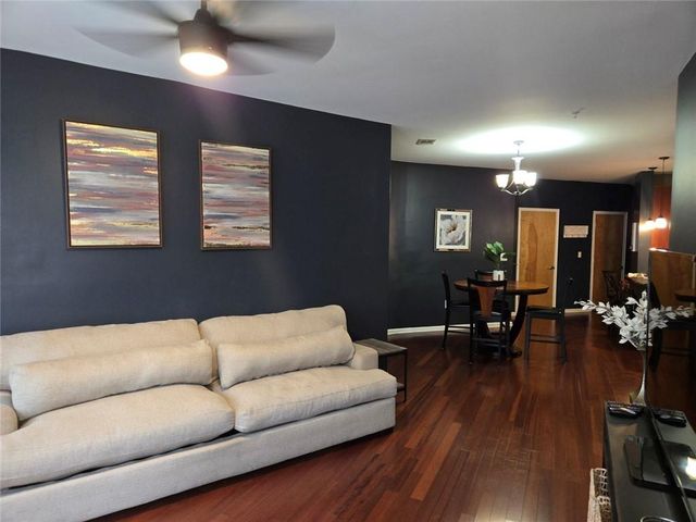 898 Oak Street SW 3203, Atlanta, GA 30310