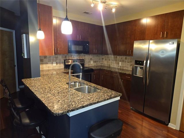 898 Oak Street SW 3203, Atlanta, GA 30310