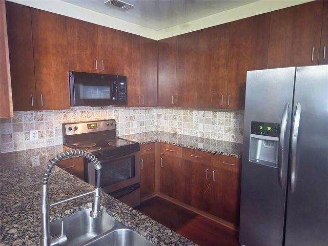 898 Oak Street SW 3203, Atlanta, GA 30310