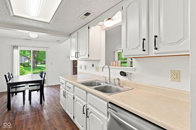 8341 Chapel Pines, Indianapolis, IN 46234