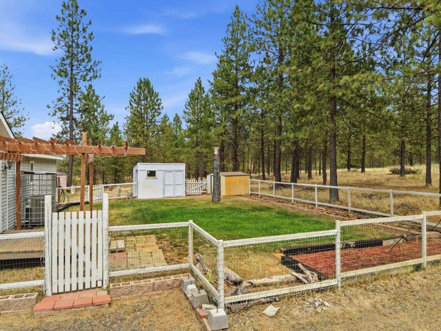 1515 S Deep Creek Ln, Medical Lake, WA 99022