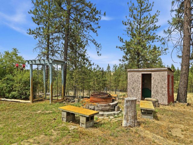 1515 S Deep Creek Ln, Medical Lake, WA 99022