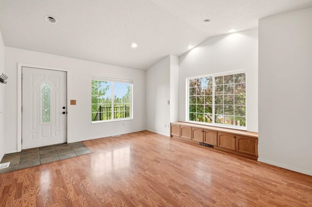 1515 S Deep Creek Ln, Medical Lake, WA 99022