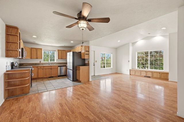 1515 S Deep Creek Ln, Medical Lake, WA 99022