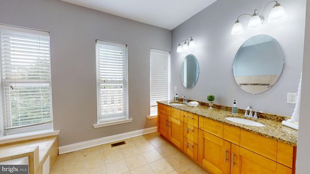 1410 N BOND ST, Baltimore, MD 21213