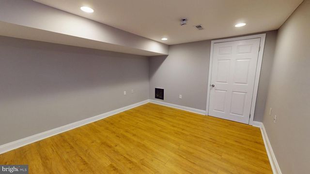 1410 N BOND ST, Baltimore, MD 21213