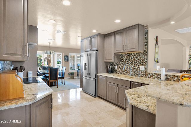 14215 W PARKLAND Drive, Sun City West, AZ 85375