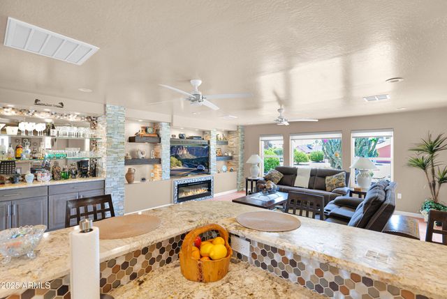 14215 W PARKLAND Drive, Sun City West, AZ 85375