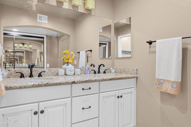 14215 W PARKLAND Drive, Sun City West, AZ 85375