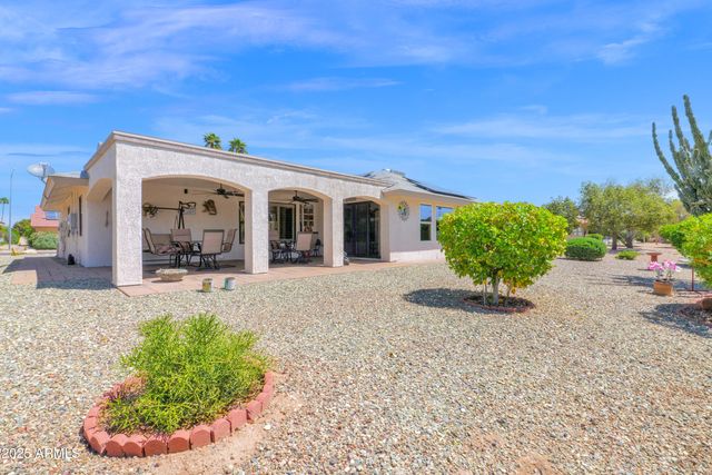 14215 W PARKLAND Drive, Sun City West, AZ 85375