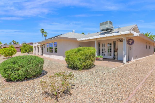14215 W PARKLAND Drive, Sun City West, AZ 85375
