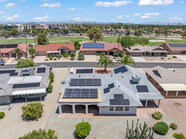 14215 W PARKLAND Drive, Sun City West, AZ 85375