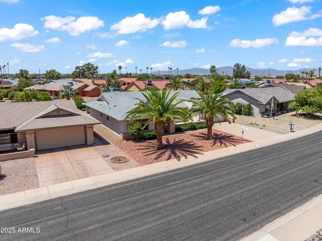14215 W PARKLAND Drive, Sun City West, AZ 85375