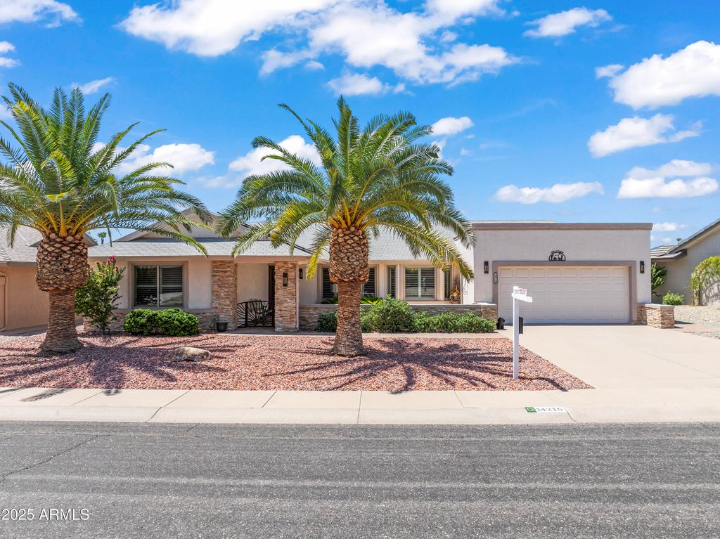 14215 W PARKLAND Drive, Sun City West, AZ 85375
