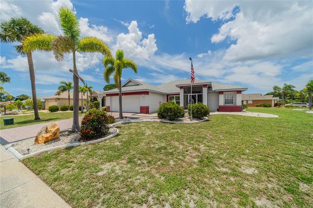301 CALOOSA PALMS COURT, Sun City Center, FL 33573