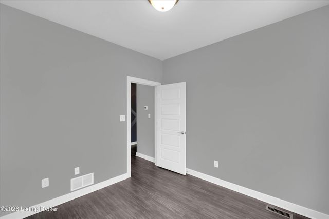4105 Kendy Ridge Ct, Louisville, KY 40299