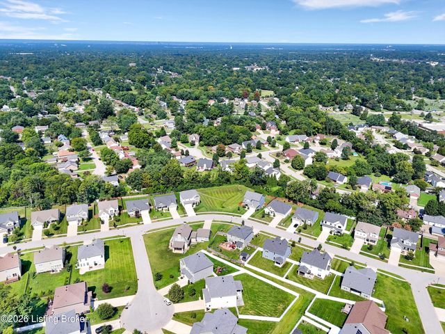 4105 Kendy Ridge Ct, Louisville, KY 40299