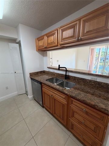 12124 Saint Andrews Place 206, Miramar, FL 33025