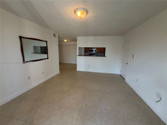 12124 Saint Andrews Place 206, Miramar, FL 33025