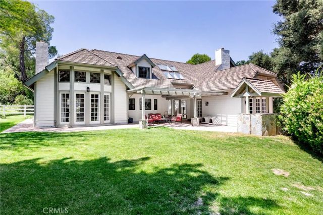 15601 Saddleback Road, Canyon Country, CA 91387