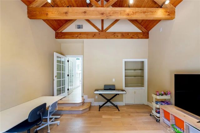 15601 Saddleback Road, Canyon Country, CA 91387
