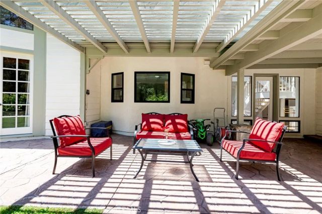 15601 Saddleback Road, Canyon Country, CA 91387