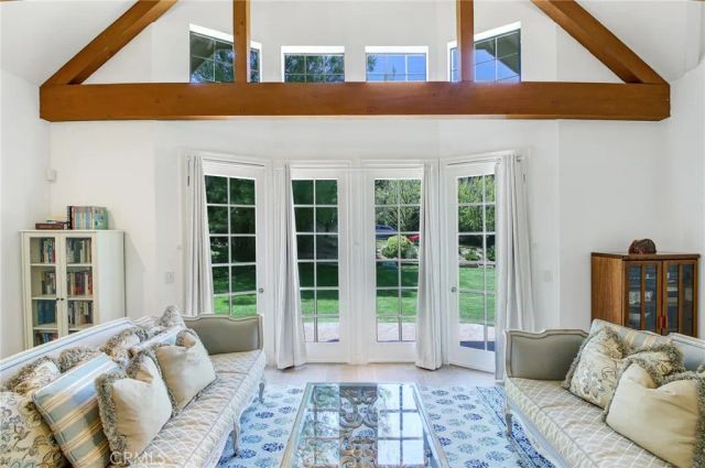 15601 Saddleback Road, Canyon Country, CA 91387