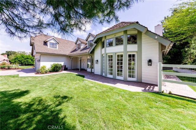 15601 Saddleback Road, Canyon Country, CA 91387