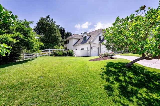 15601 Saddleback Road, Canyon Country, CA 91387