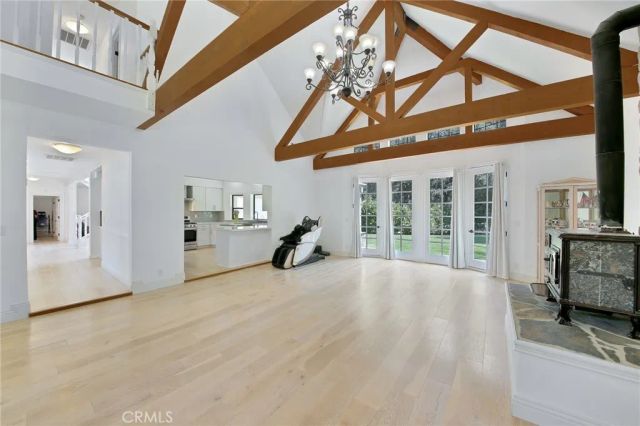15601 Saddleback Road, Canyon Country, CA 91387
