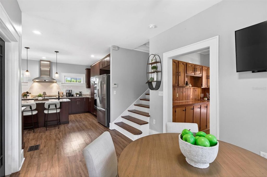 Image 12 of property listing at 120 N SHINE AVENUE, Orlando, FL 32801