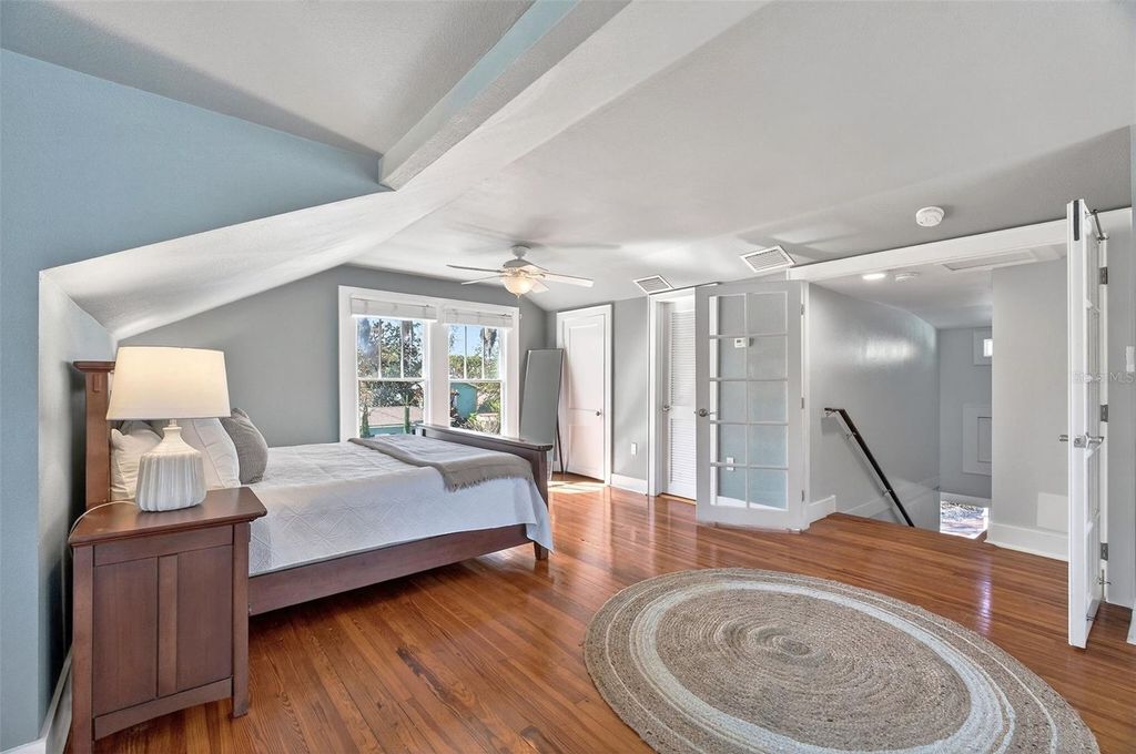 Image 23 of property listing at 120 N SHINE AVENUE, Orlando, FL 32801