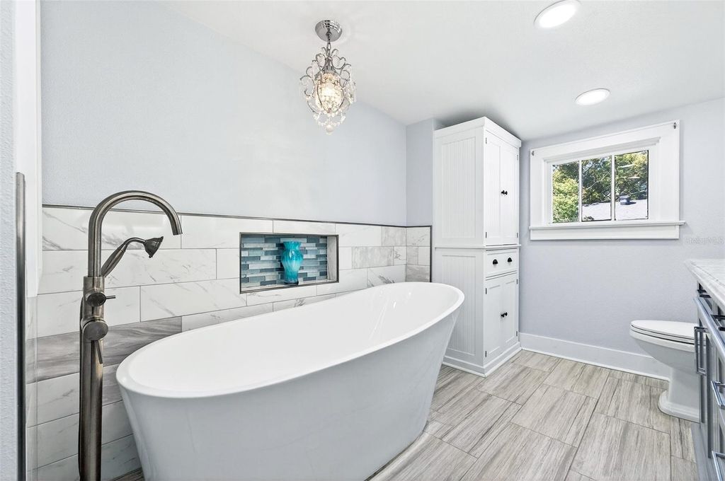 Image 27 of property listing at 120 N SHINE AVENUE, Orlando, FL 32801