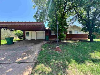 109 WOOD CIRCLE, Iowa Park, TX 76367