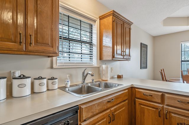 3222 OMEGA DR, Tyler, TX 75701