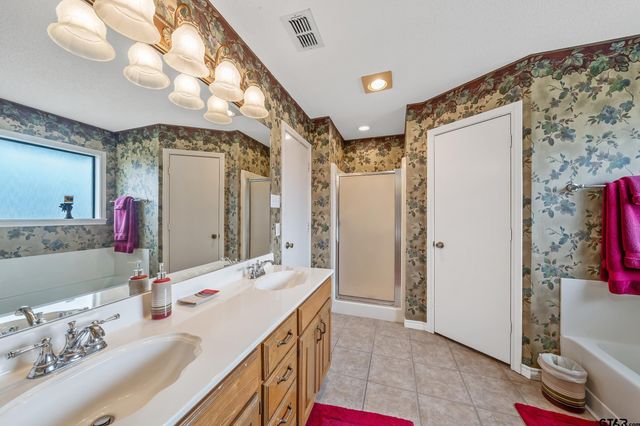 3222 OMEGA DR, Tyler, TX 75701