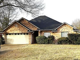 3222 OMEGA DR, Tyler, TX 75701