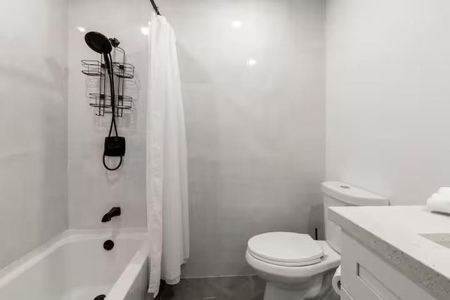 909 SW 16th Street, Fort Lauderdale, FL 33315