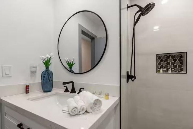 909 SW 16th Street, Fort Lauderdale, FL 33315